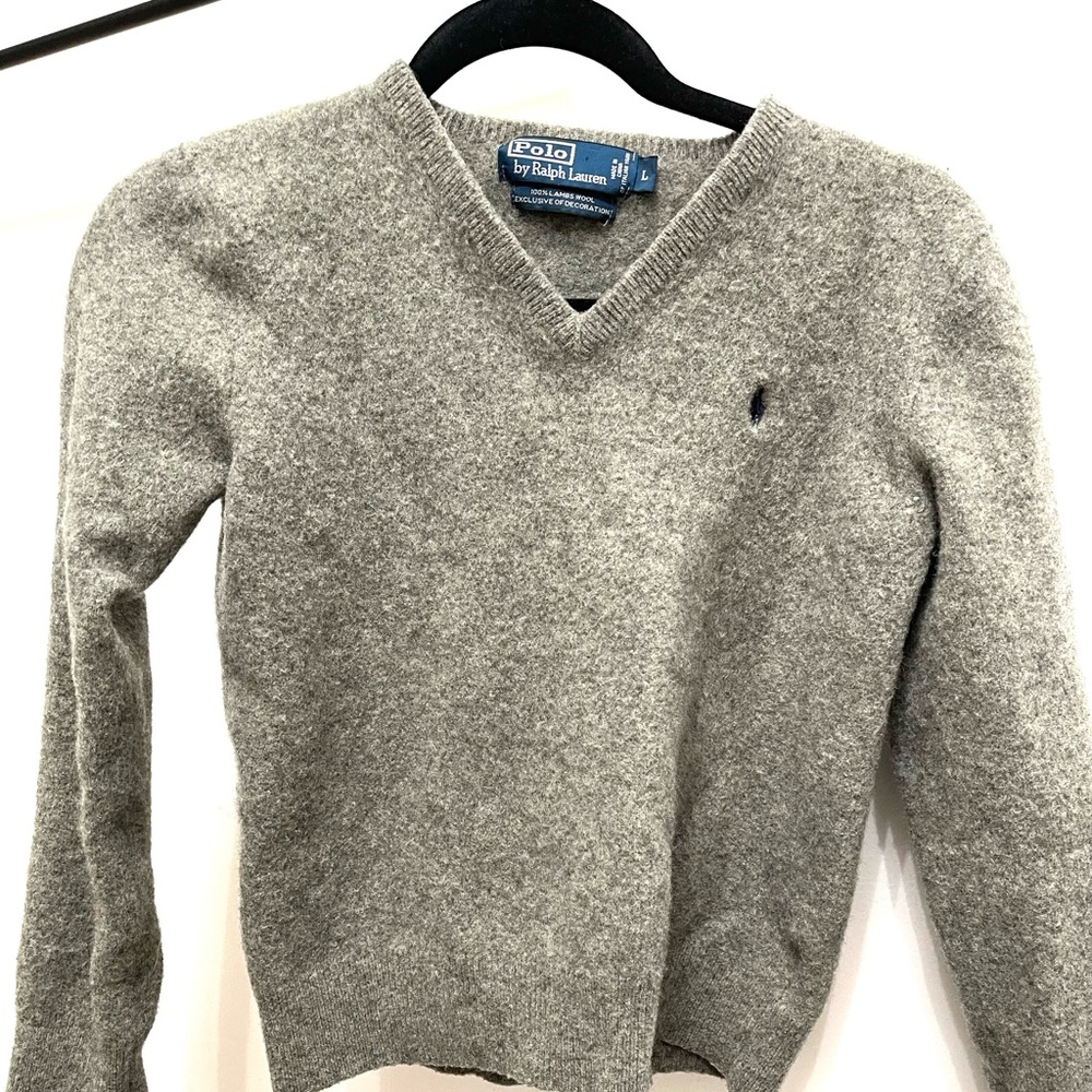 Ralph Lauren Lambs Wool V-neck Woman’s Sweater